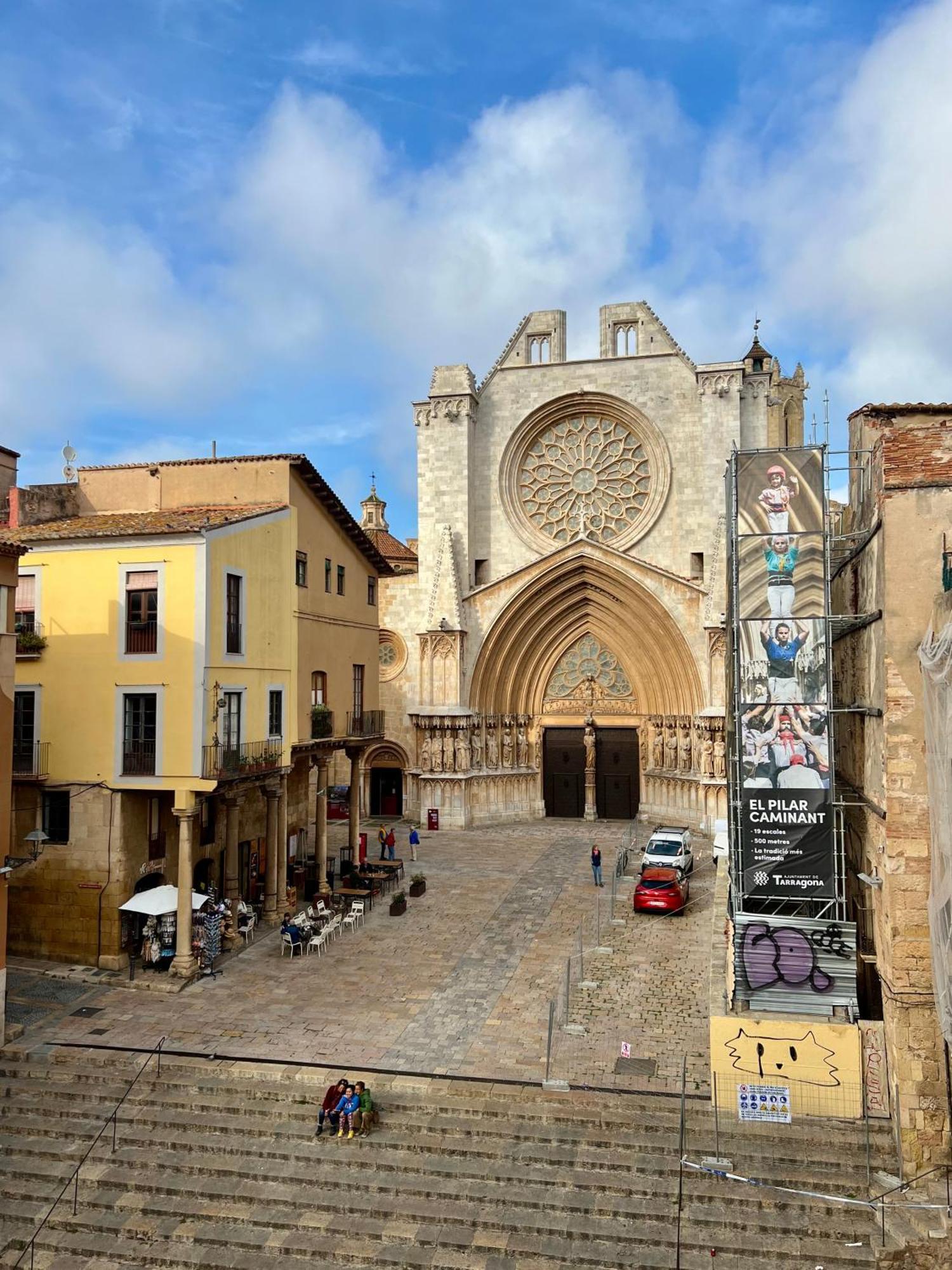 Acogedor Enfrente De La Catedral
